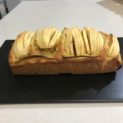 バターを使わずに　ヘルシーなリンゴケーキが出来ました！美味しかったです　レシピありがとうございました。